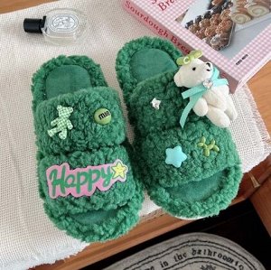 Тапочки нескользящие из иск. меха-букле с плюшевым декором, зеленый