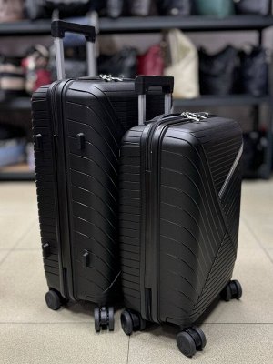 Чемодан из полипропилена черный средний M