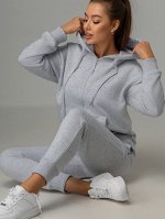 Стильные костюмы на весну для женщин: будьте в тренде