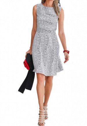 1r Платье, черно-белое Vivance Collection Модный платье с черно-белым рисунком. Подчеркивающий фигуру верх с женственным круглым вырезом горловины, асимметричные строчки, широкие бретельки и потайная 