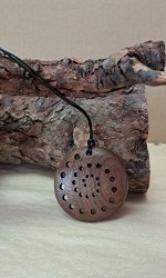 Подвеска из американского ореха (ручная работа)
