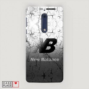 Пластиковый чехол New Balance черно-белый на Nokia 5