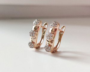 Серьги Вставка: Цирконы
Материал изделия: ювелирный сплав
Размер: 1.5 см
Вид(модель) сережек: Английский замочек

Красивые серьги с благородными цирконами изготовлены из специального гипоаллергенног