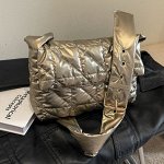 Сумка-мессенджер текстильная дутая стеганая на плечо на молнии, золото