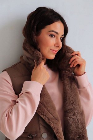 Жилет + ДЛИНА: 64 (+-3) см.
+ СОСТАВ: ПЭ 100%; подклад: ПЭ 100%; утеплитель: 150 г/м
+ ПАРАМЕТРЫ МОДЕЛИ: 81/60/91, рост модели 165 см.
+ ОБРАЗЕЦ НА МОДЕЛИ: 46