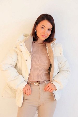 Куртка + ДЛИНА: 56 (+-3) см.
+ СОСТАВ: ПЭ 100%; подклад: ПЭ 100%; утеплитель: 150 г/м
+ ПАРАМЕТРЫ МОДЕЛИ: 81/60/91, рост модели 165 см.
+ ОБРАЗЕЦ НА МОДЕЛИ: 42-44