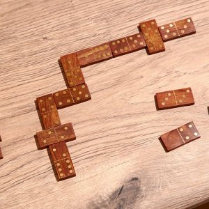 Игра настольная «Домино», в шкатулке, 17x6x5 см, дерево шишам