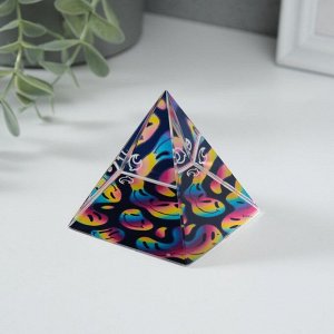 Фигурка стекло пирамида «Смайлы», 6x6x6 см