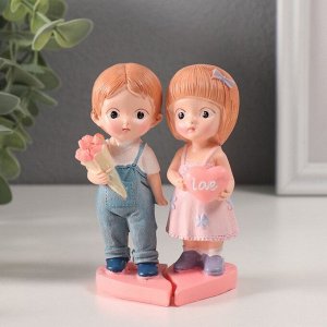 Набор фигурок полистоун «Парочка с сердцем и с букетом», 2 шт., 7x6.5x11 см