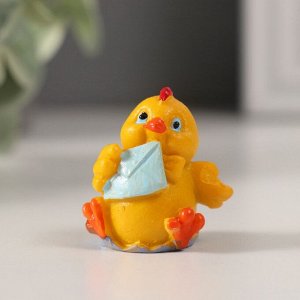 Фигурка полистоун «Цыпа почтальон с письмом», 2.6x3x3.3 см