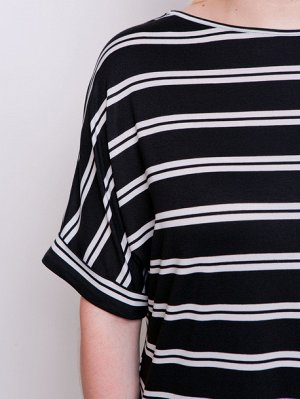 Trand 52+ о товаре
Базовая футболка из плотного мягкого трикотажа, свободного кроя, с цельнокроенным рукавом с отворотом, с ассиметричной линией низа.Удобная, стильная в своей лаконичности.
Цвет полос