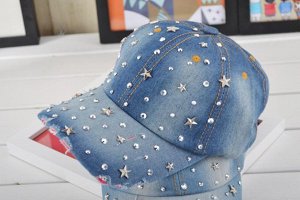 Кепка джинсовая с кристаллами и звездами