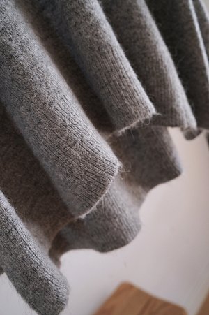 Свободный свитер,серый