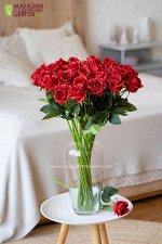 Роза полураскрытая. Искусственный цветок.