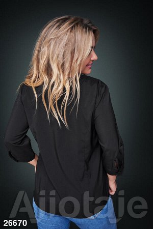 Легкая черная блузка с планкой