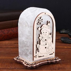 Соляной светильник "Снеговик с зайчатами", с узором 14 х 8 х 6 см, деревянный декор, цельный кристалл
