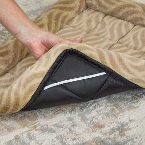 Лежанка MidWest Deluxe Wave Bed для собак и кошек меховая 70,5х53х7,5 см, цвет песочный