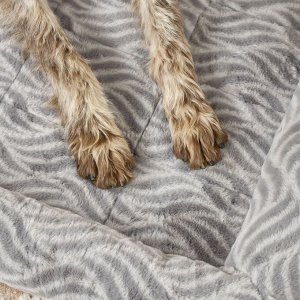 Лежанка MidWest Deluxe Wave Bed для собак и кошек меховая 70,5х53х7,5 см, серая