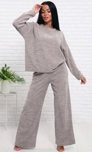 Костюм женский