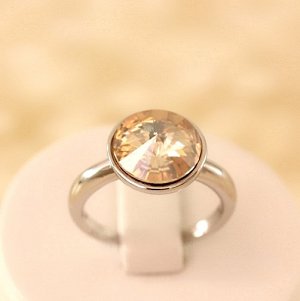 Кольцо Swarovski H01-2966 размер 17,5