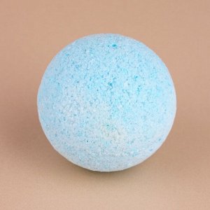 Бомбочка для ванны URAL LAB, 40 г, аромат ледяной смородины, Новый Год