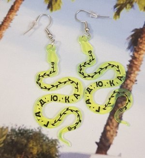 Серьги "Змейка" салатовые арт. 606.525
