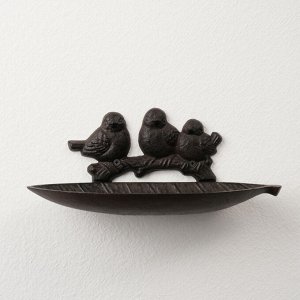 Фигурка-подставка для мелочей «Три птички на ветке у листа», чугун, 11.5x28x9 см