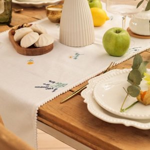 Дорожка на стол Этель «Полевые цветочки» 40x146 см, рогожка 176 г/м², 100% хлопок, белая
