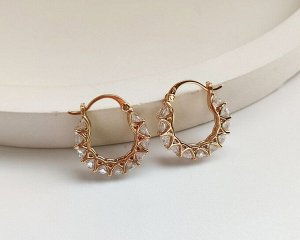 Серьги Вставка: Циркон
Материал изделия: ювелирный сплав
Размер: 2 см
Вид(модель) сережек: Английский замочек

Красивые серьги с благородными цирконами изготовлены из специального гипоаллергенного ю