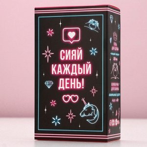 Подарочный набор косметики «Сияй каждый день», гель для душа виски 250 мл и бомбочки для ванны 4x40 г, Чистое счастье