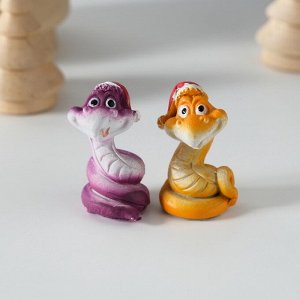 Фигурка полистоун «Добрый змей в новогоднем колпаке», 2.5x2.5x4 см, МИКС