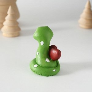 Фигурка полистоун «Змейка с сердцем», 4.6x5.8 см