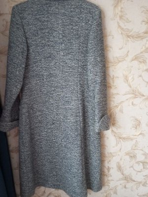 Продам демисезонное пальто, не дорого
