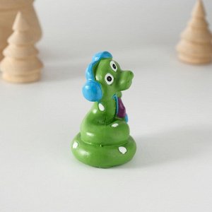 Фигурка полистоун «Змей в наушниках с магнитофоном», 5.8x5.8 см