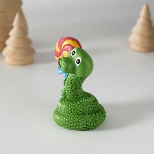 Фигурка полистоун «Змей с леденцом», 4.2x5.8 см