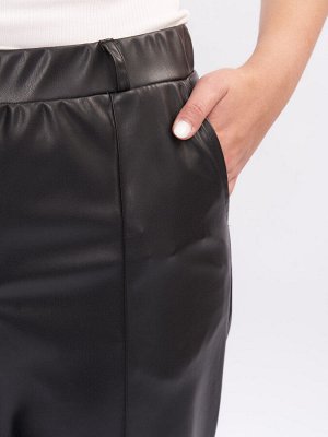 Брюки прямые из эко-кожи BB23009BLK01