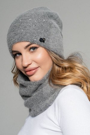 62h002 комплект (шапка Шапка 54 -58 см , снуд
двухслойная  Ангора 30% - Шерсть 20% - Акрил 50% пайетки
