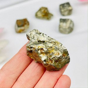Кристалл Пирита