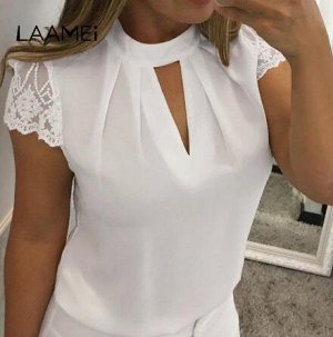 Блузка  белая  с коротким рукавом 