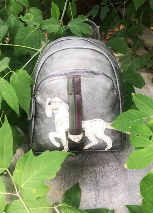 Стильный рюкзачок Horsy из эко-кожи цвета графит.