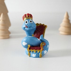 Фигурка полистоун «Змей в короне с королевским троном», 5x6 см