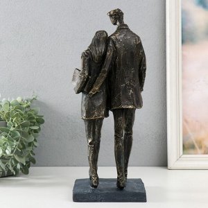 Фигурка полистоун «Молодая пара», под металл, 13.4x11.8x34 см