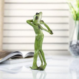 Сувенир полистоун миниатюра "Лягушачье танго" 15х5,5х9,5 см
