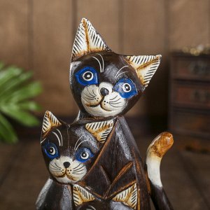 Сувенир «Три кошечки с белыми лапками», 5x14x25 см, дерево