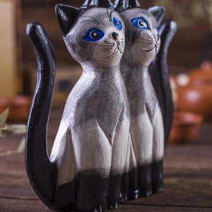 Сувенир «Кошки с темными лапками», 4x13x13 см, дерево