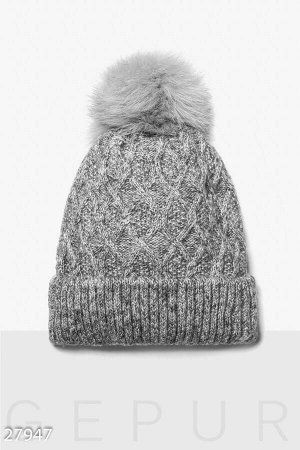 Утепленная зимняя шапка