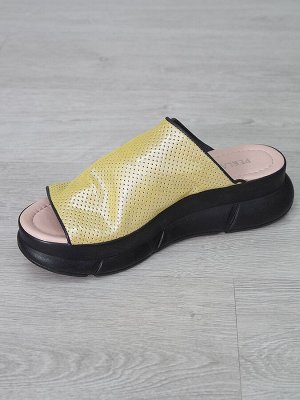 Шлепанцы женские PERLA PINA 35 2006-08-01 (6) от 1 шт.