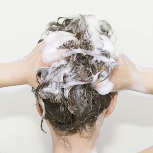 Шампунь с экстрактом имбиря парфюмированный ERYUN Ginger Smooth and Fluffy Shampoo, 500 мл.