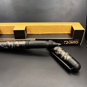 Шариковая ручка OHTO