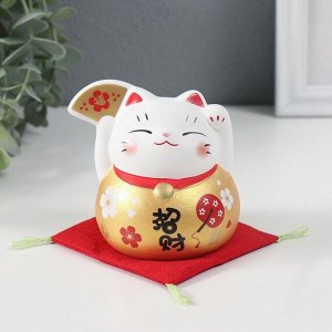Фигурка керамика «Кот Манэки-нэко с веером», золотой, 8x8x8.5 см
